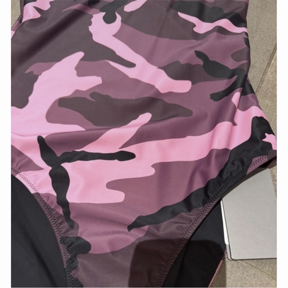 Balenciaga Black/pink one shoulder jersey camo New boutique swimsuit 🩱 - Picture 3 of 16